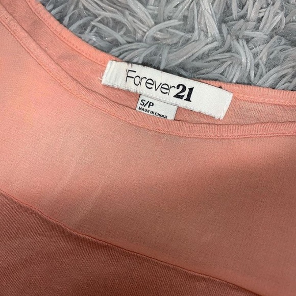 F21 crop top - Picture 2 of 2